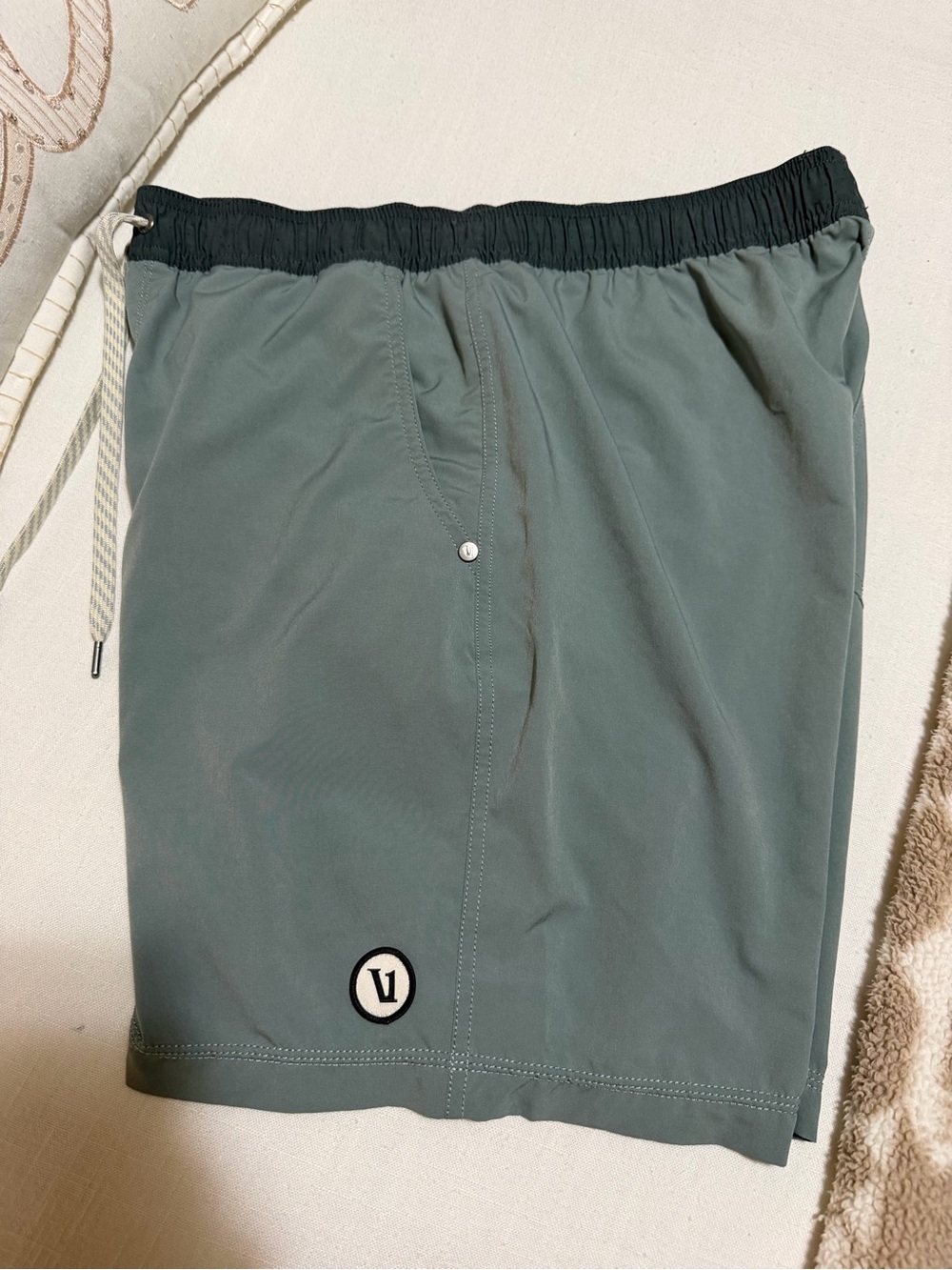Vuori Kore Men’s Shorts size large - Picture 11 of 11